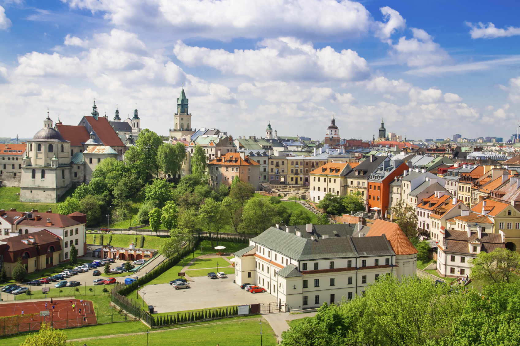 https://mdw-travel-data-us-east-1.s3.amazonaws.com/img/country/Poland/Polanczyk/img_05.jpg