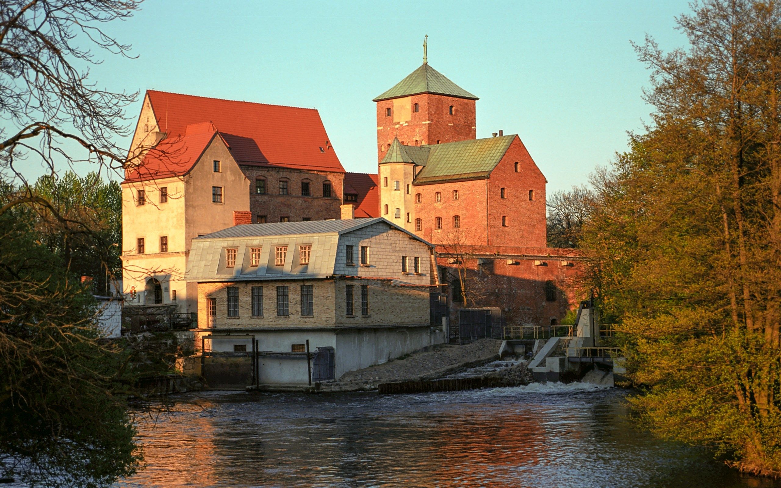 https://mdw-travel-data-us-east-1.s3.amazonaws.com/img/country/Poland/Pomeranian-Dukes-Castle/img_00.jpg