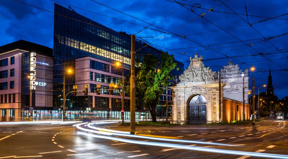 https://mdw-travel-data-us-east-1.s3.amazonaws.com/img/country/Poland/Port-Gate--Brama-Portowa-/img_03.jpg