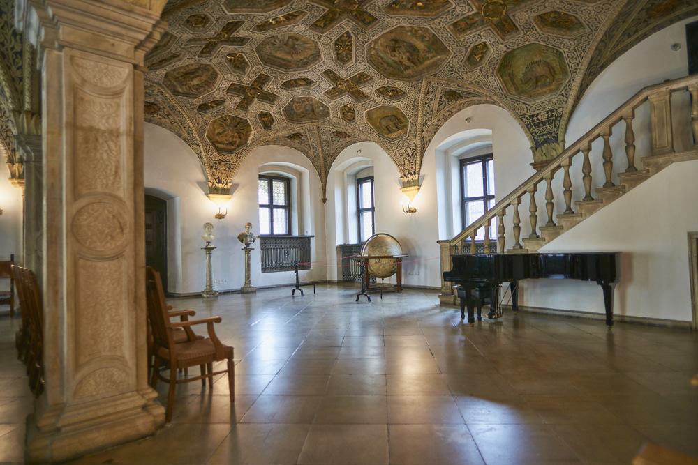 https://mdw-travel-data-us-east-1.s3.amazonaws.com/img/country/Poland/Poznan-Cathedral-Museum/img_03.jpg