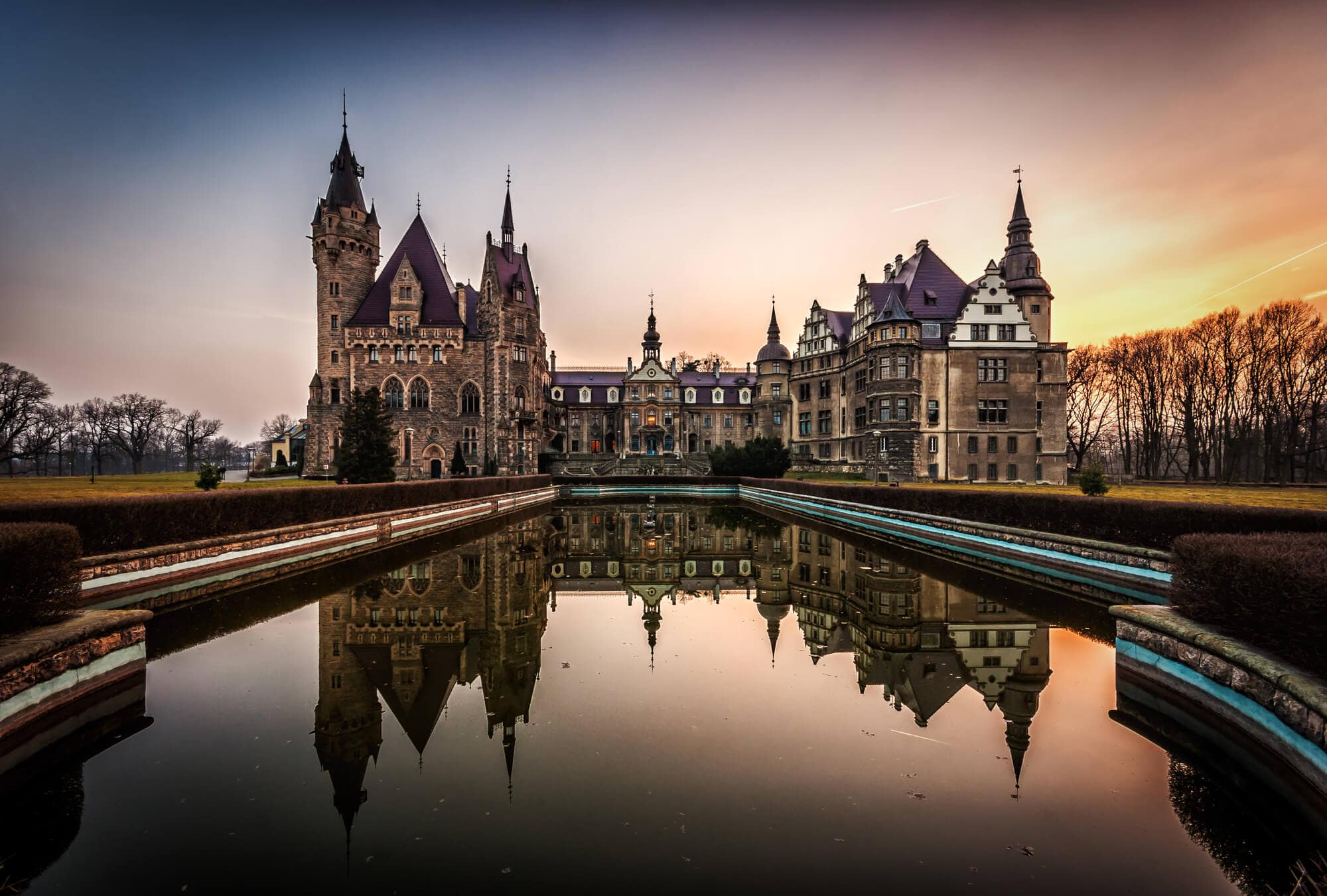 https://mdw-travel-data-us-east-1.s3.amazonaws.com/img/country/Poland/Royal-Castle/img_01.jpg