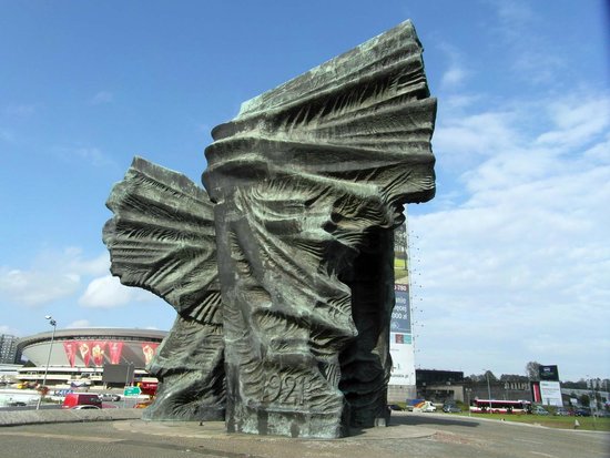 https://mdw-travel-data-us-east-1.s3.amazonaws.com/img/country/Poland/Silesian-Insurgents-Monument/img_02.jpg