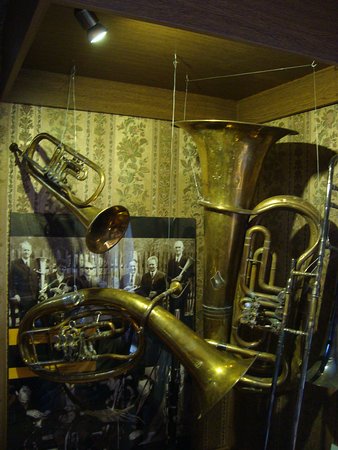 https://mdw-travel-data-us-east-1.s3.amazonaws.com/img/country/Poland/Silesian-Museum---Wojciech-Korfanty-Arch-Building/img_01.jpg