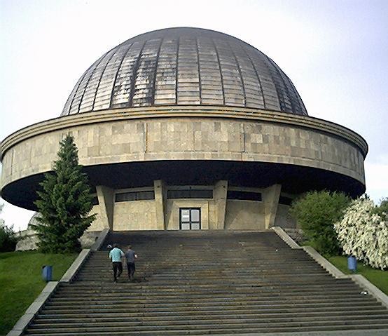 https://mdw-travel-data-us-east-1.s3.amazonaws.com/img/country/Poland/Silesian-Planetarium/img_03.jpg