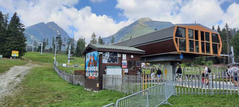 https://mdw-travel-data-us-east-1.s3.amazonaws.com/img/country/Poland/Solisko-Express-Chairlift/img_01.jpg
