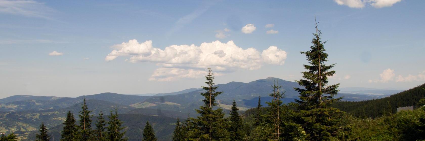 https://mdw-travel-data-us-east-1.s3.amazonaws.com/img/country/Poland/Solisko-Express-Chairlift/img_03.jpg