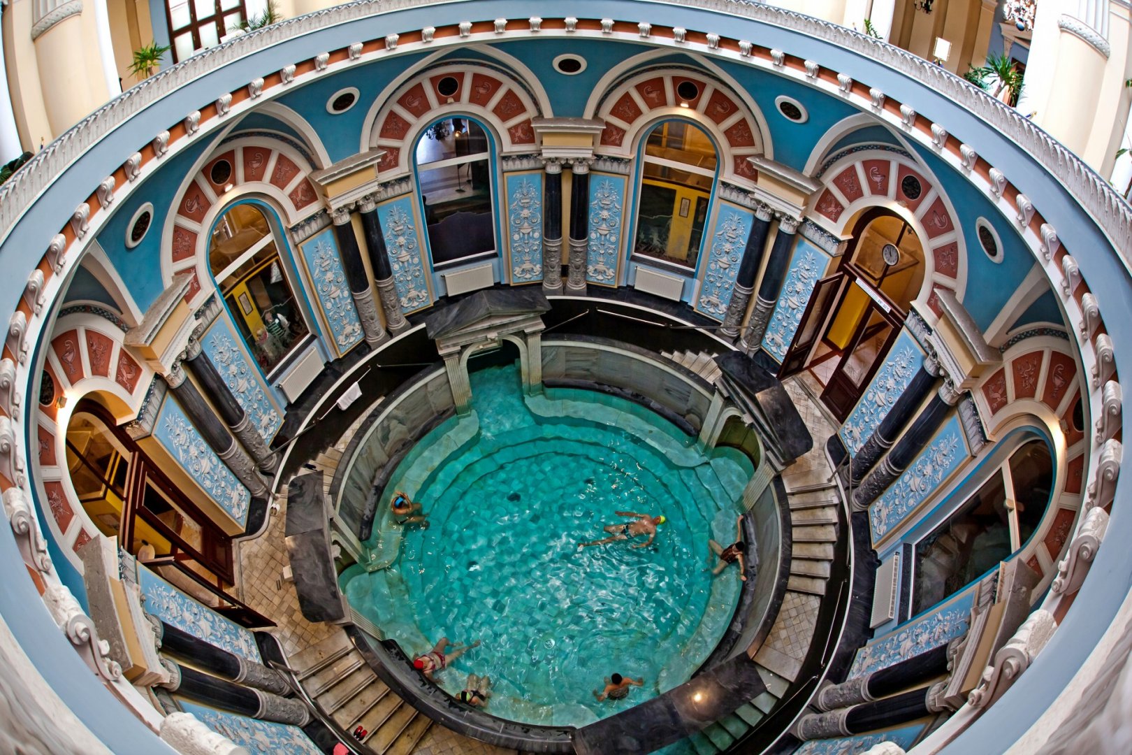 https://mdw-travel-data-us-east-1.s3.amazonaws.com/img/country/Poland/Spa-Park/img_02.jpg