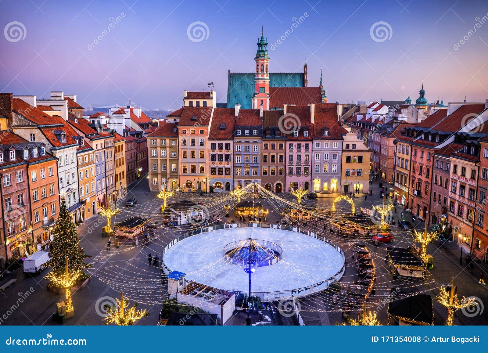 https://mdw-travel-data-us-east-1.s3.amazonaws.com/img/country/Poland/Spodek-Ice-Rink/img_03.jpg
