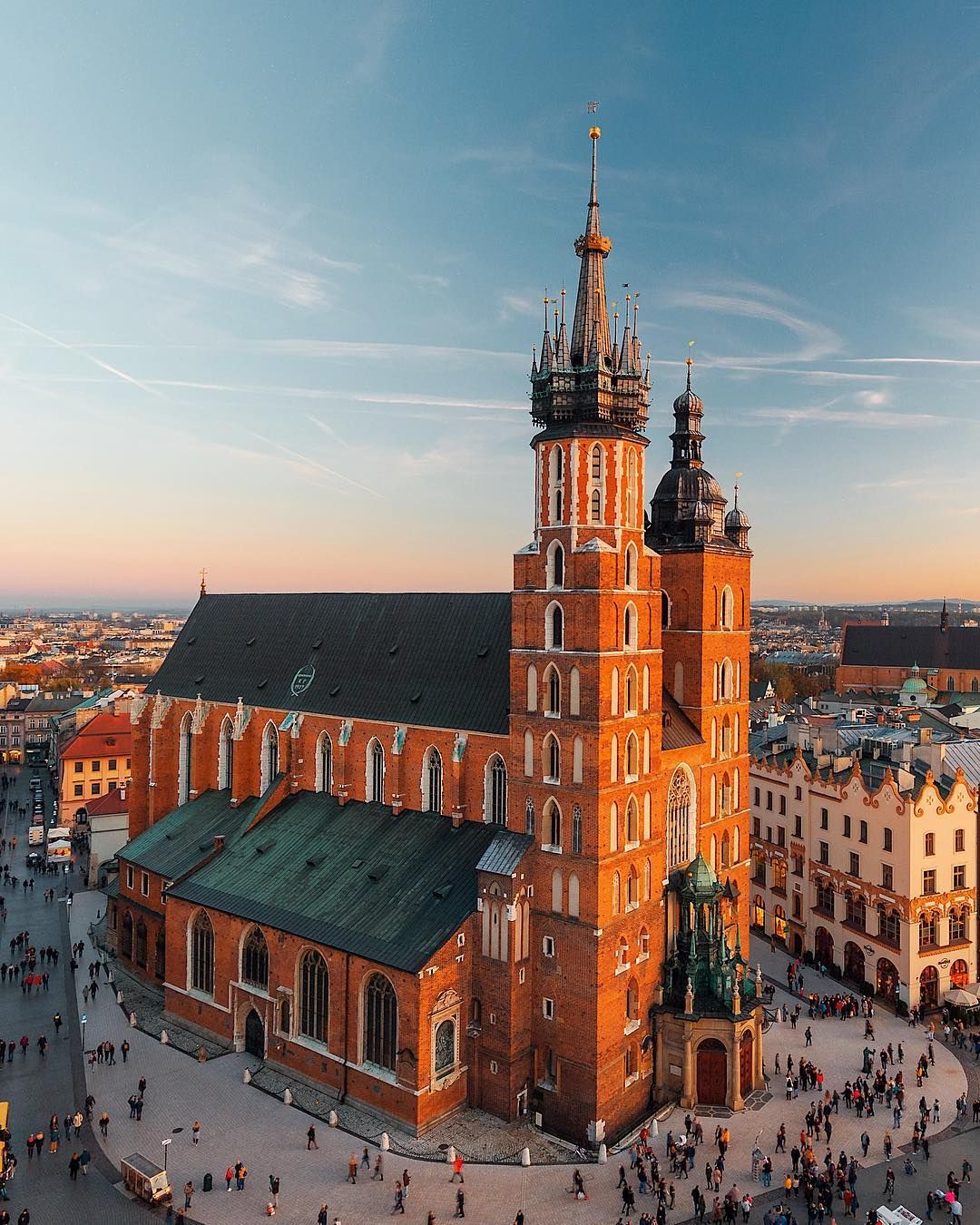 https://mdw-travel-data-us-east-1.s3.amazonaws.com/img/country/Poland/St-Georges-Church/img_01.jpg