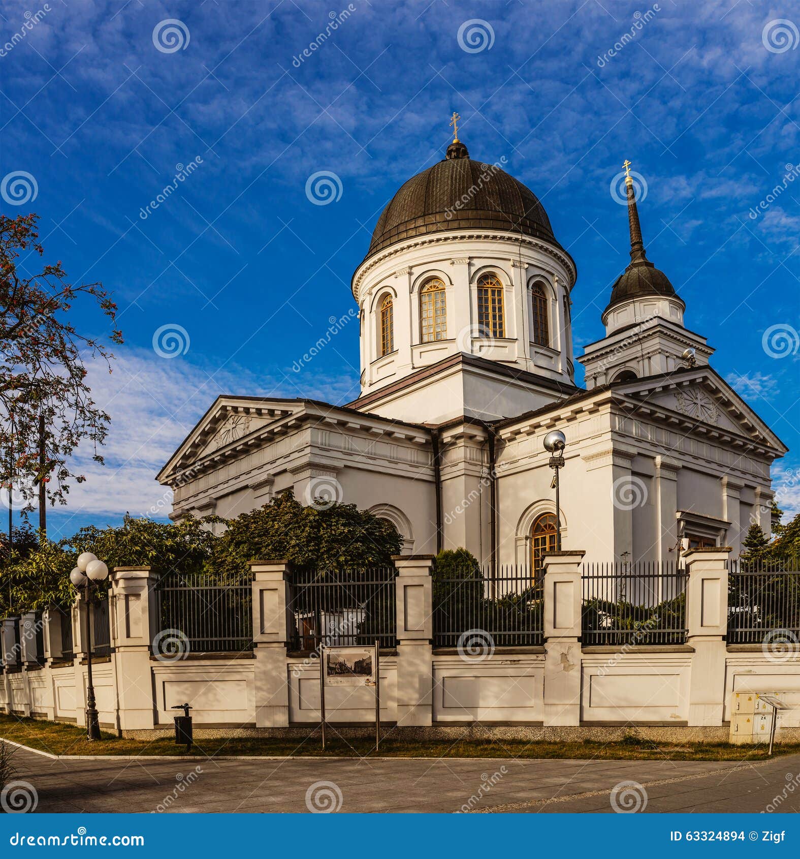 https://mdw-travel-data-us-east-1.s3.amazonaws.com/img/country/Poland/St-Nicholas-Greek-Orthodox-Church/img_02.jpg
