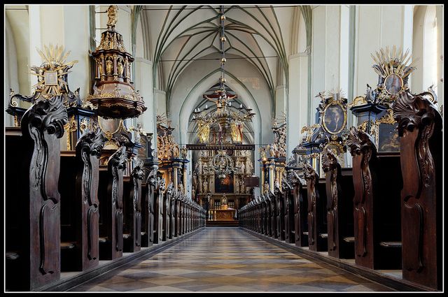 https://mdw-travel-data-us-east-1.s3.amazonaws.com/img/country/Poland/The-Church-of-St-Nicholas/img_03.jpg