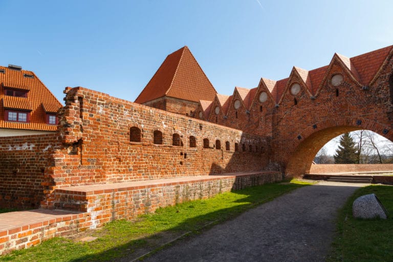 https://mdw-travel-data-us-east-1.s3.amazonaws.com/img/country/Poland/Torun-Gates/img_02.jpg