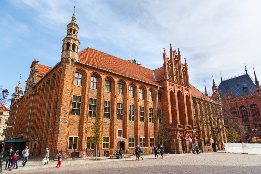 https://mdw-travel-data-us-east-1.s3.amazonaws.com/img/country/Poland/Torun-Gates/img_03.jpg