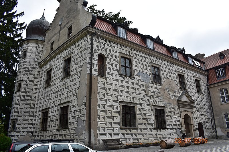 https://mdw-travel-data-us-east-1.s3.amazonaws.com/img/country/Poland/Tuczno-Castle/img_03.jpg