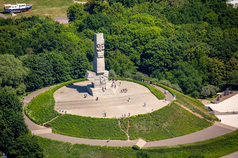 https://mdw-travel-data-us-east-1.s3.amazonaws.com/img/country/Poland/Westerplatte/img_04.jpg