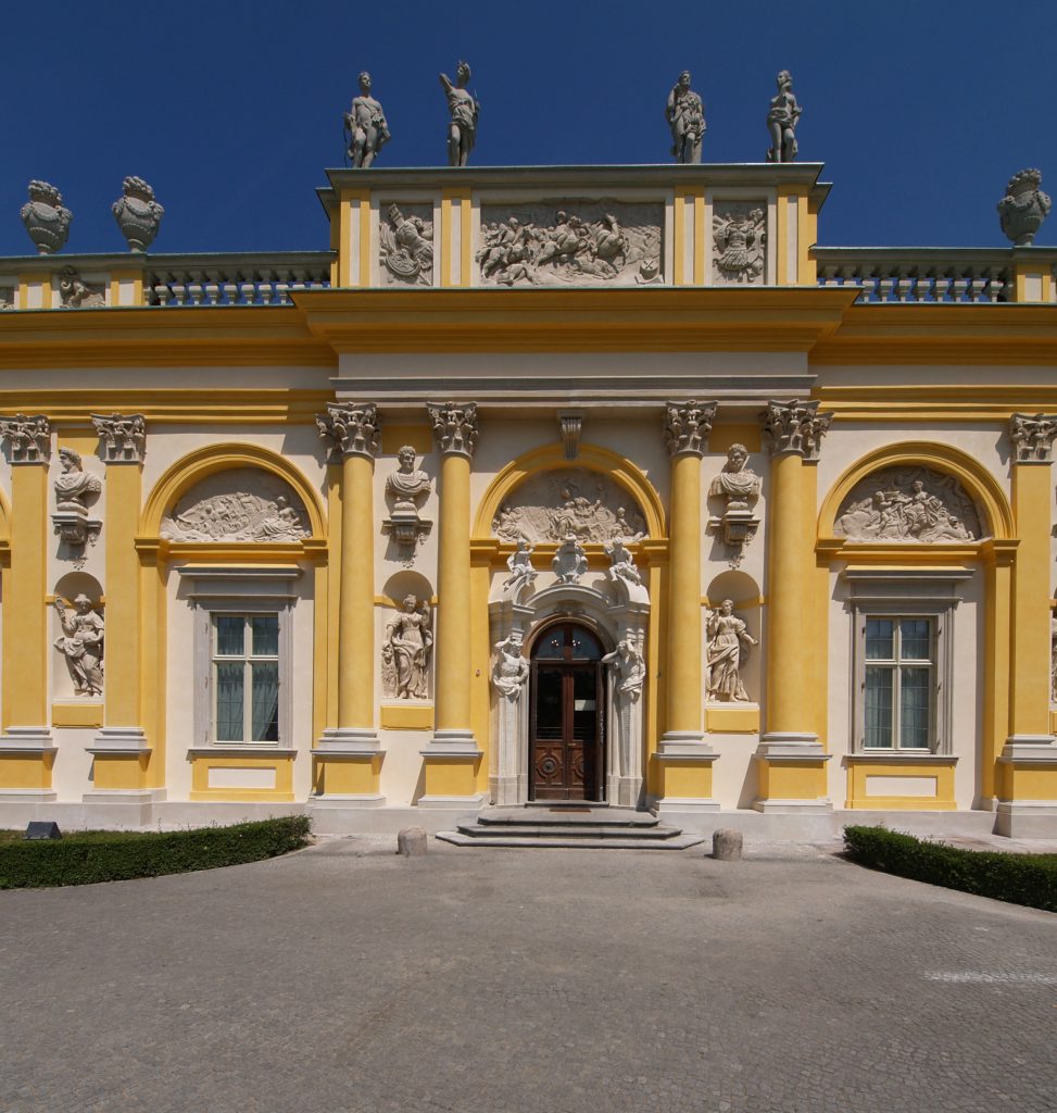 https://mdw-travel-data-us-east-1.s3.amazonaws.com/img/country/Poland/Wilanow-Palace/img_03.jpg