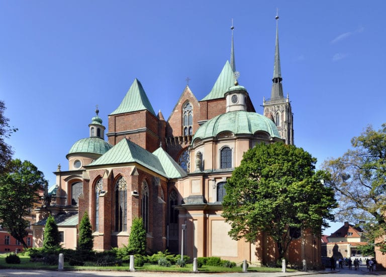 https://mdw-travel-data-us-east-1.s3.amazonaws.com/img/country/Poland/Wroclaw-Cathedral/img_01.jpg