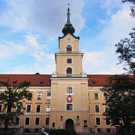 https://mdw-travel-data-us-east-1.s3.amazonaws.com/img/country/Poland/Zamek-Lubomirskich-w-Przeworsku/img_01.jpg