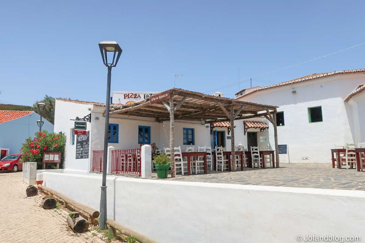 https://mdw-travel-data-us-east-1.s3.amazonaws.com/img/country/Portugal/Aldeia-da-Pedralva/img_03.jpg