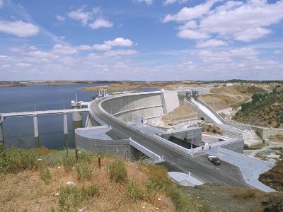 https://mdw-travel-data-us-east-1.s3.amazonaws.com/img/country/Portugal/Alqueva-Dam/img_03.jpg