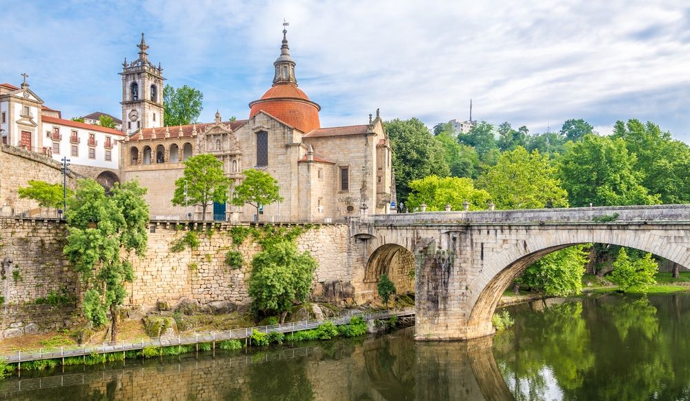 https://mdw-travel-data-us-east-1.s3.amazonaws.com/img/country/Portugal/Amarante-Water-Park/img_00.jpg