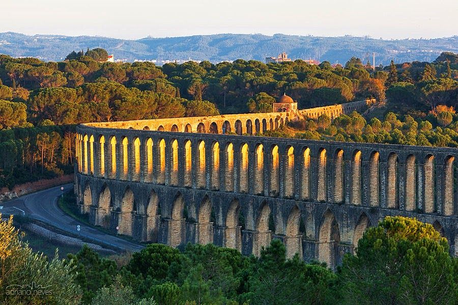 https://mdw-travel-data-us-east-1.s3.amazonaws.com/img/country/Portugal/Aqueduto-dos-Pegoes-Aqueduct-Path/img_02.jpg