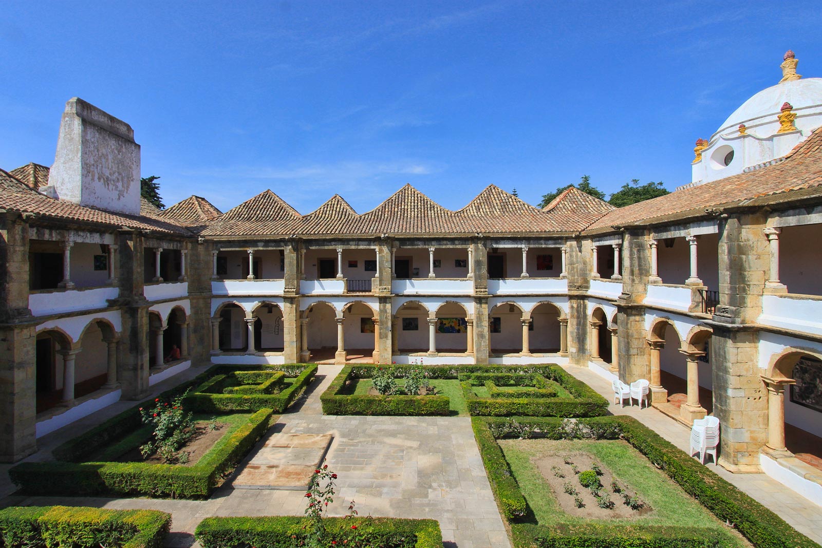 https://mdw-travel-data-us-east-1.s3.amazonaws.com/img/country/Portugal/Archeology-Museum/img_00.jpg