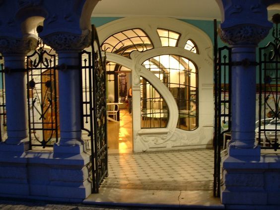 https://mdw-travel-data-us-east-1.s3.amazonaws.com/img/country/Portugal/Aveiro-Art-Nouveau-Museum/img_01.jpg