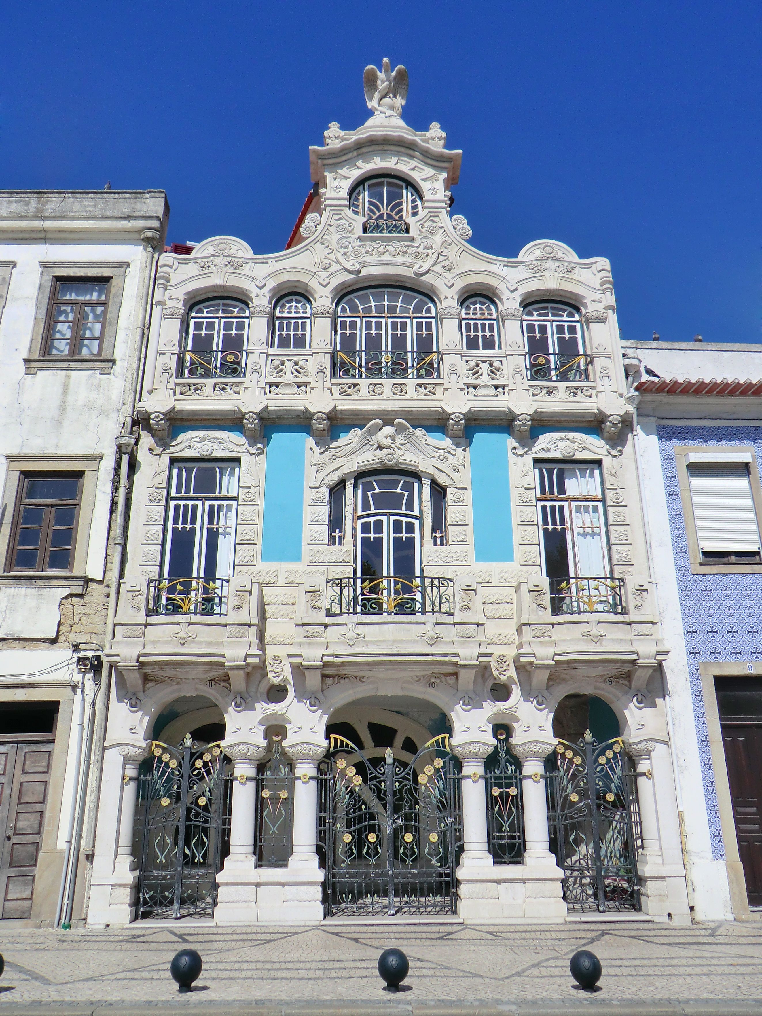 https://mdw-travel-data-us-east-1.s3.amazonaws.com/img/country/Portugal/Aveiro-Art-Nouveau-Museum/img_03.jpg