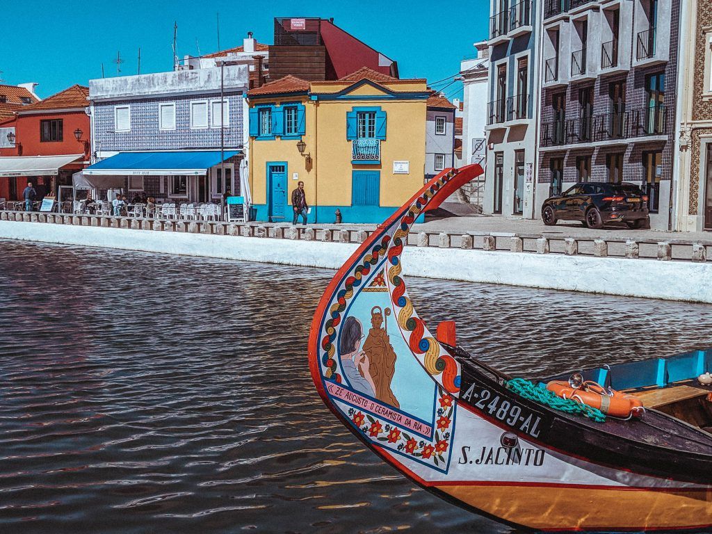 https://mdw-travel-data-us-east-1.s3.amazonaws.com/img/country/Portugal/Aveiro-Old-Train-Station/img_03.jpg