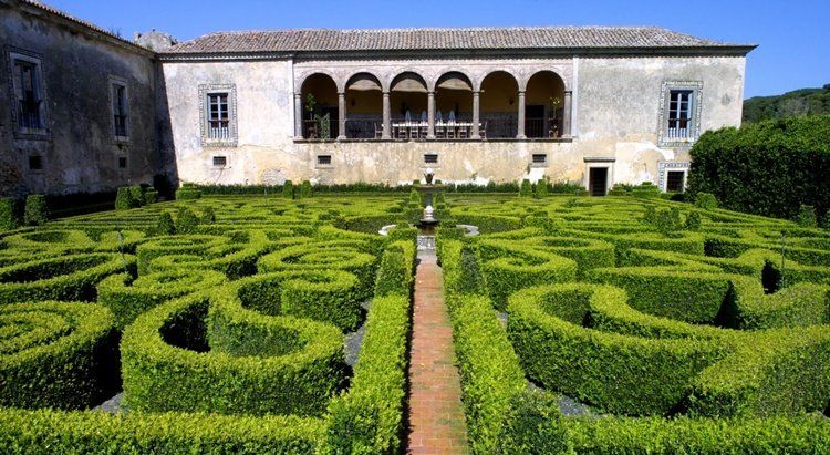 https://mdw-travel-data-us-east-1.s3.amazonaws.com/img/country/Portugal/Bacalhoa-Palace-and-Estate/img_03.jpg