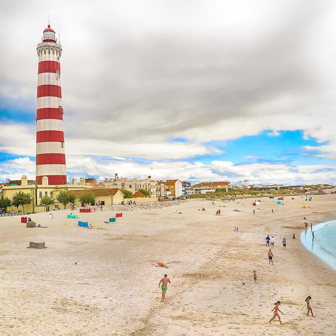 https://mdw-travel-data-us-east-1.s3.amazonaws.com/img/country/Portugal/Barra-Lighthouse/img_01.jpg