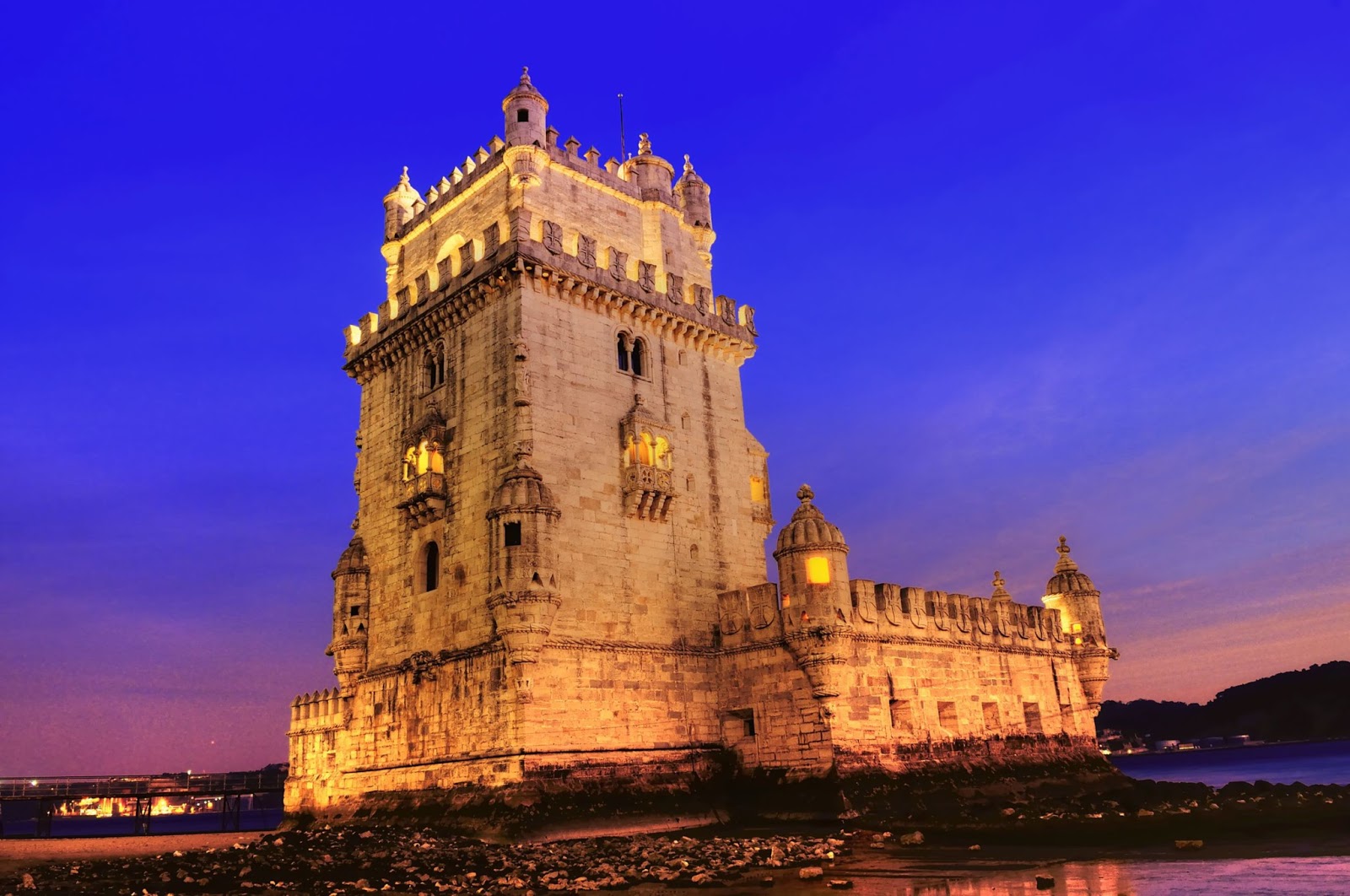 https://mdw-travel-data-us-east-1.s3.amazonaws.com/img/country/Portugal/Belem-Tower/img_00.jpg