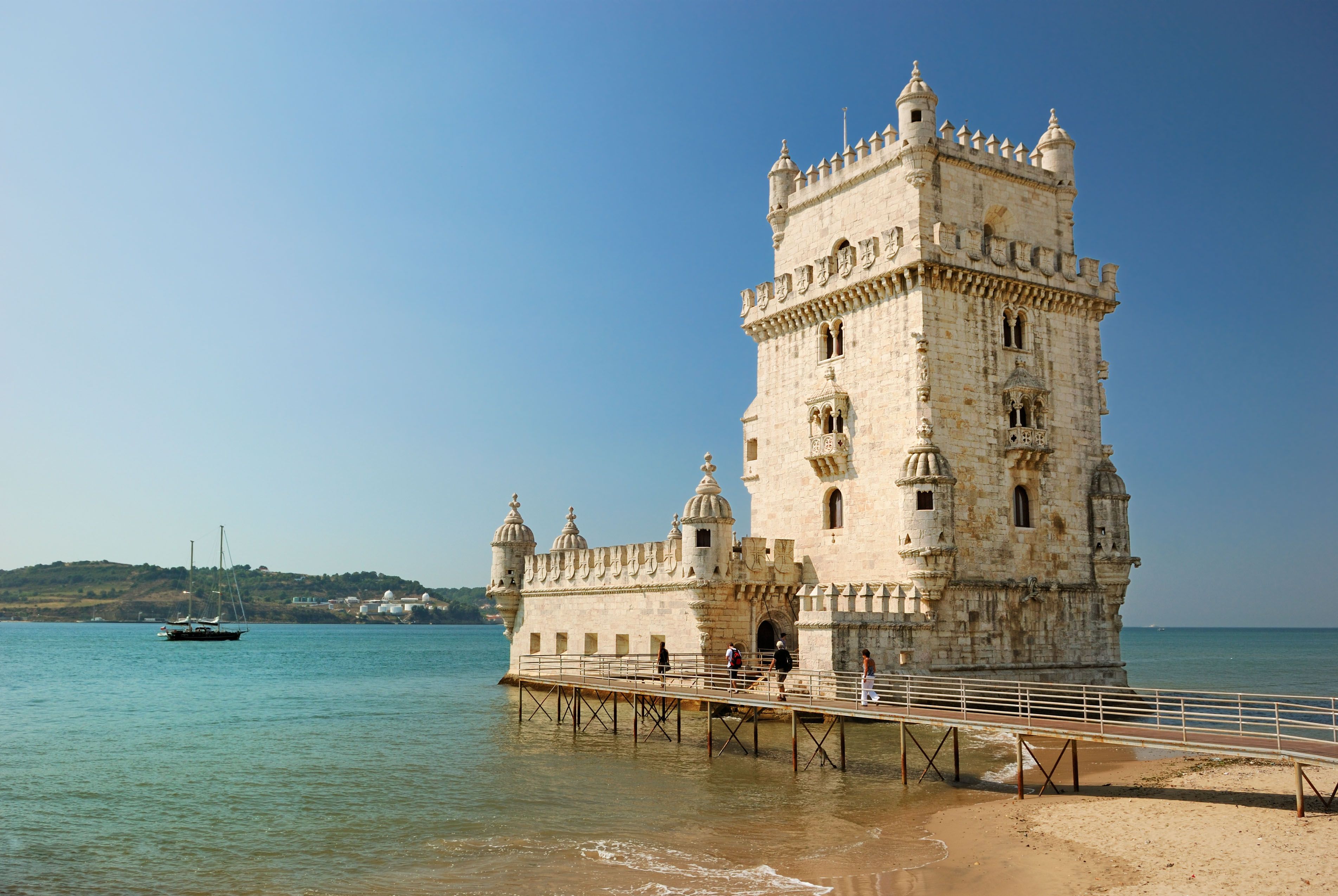 https://mdw-travel-data-us-east-1.s3.amazonaws.com/img/country/Portugal/Belem-Tower/img_03.jpg