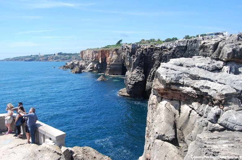 https://mdw-travel-data-us-east-1.s3.amazonaws.com/img/country/Portugal/Boca-do-Inferno/img_03.jpg