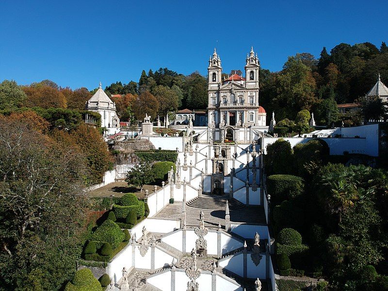 https://mdw-travel-data-us-east-1.s3.amazonaws.com/img/country/Portugal/Bom-Jesus-do-Monte/img_02.jpg
