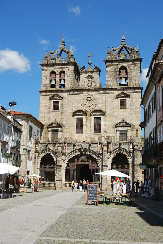 https://mdw-travel-data-us-east-1.s3.amazonaws.com/img/country/Portugal/Braga/img_02.jpg