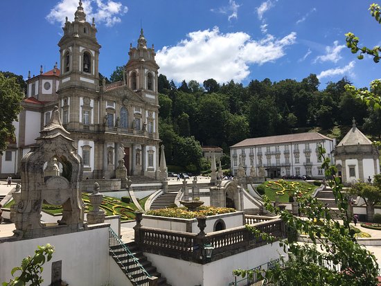 https://mdw-travel-data-us-east-1.s3.amazonaws.com/img/country/Portugal/Braga/img_03.jpg