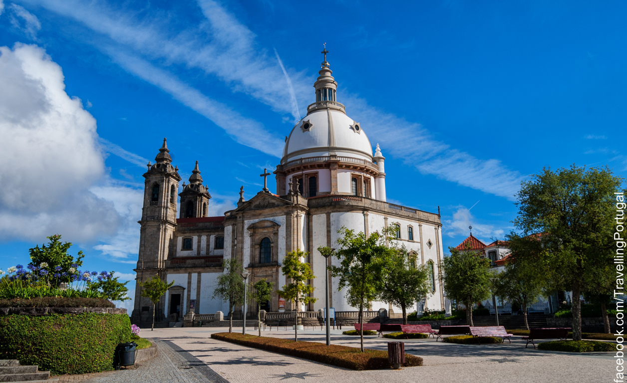https://mdw-travel-data-us-east-1.s3.amazonaws.com/img/country/Portugal/Capela-Nossa-Senhora-do-Sameiro/img_03.jpg