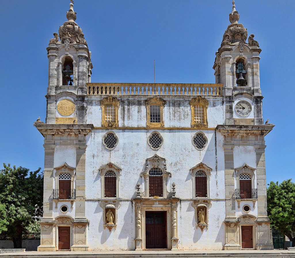 https://mdw-travel-data-us-east-1.s3.amazonaws.com/img/country/Portugal/Carmo-Church/img_01.jpg