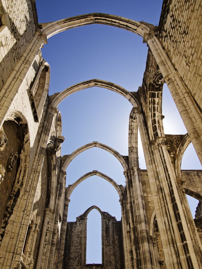 https://mdw-travel-data-us-east-1.s3.amazonaws.com/img/country/Portugal/Carmo-Church/img_03.jpg