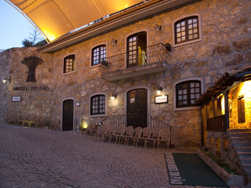 https://mdw-travel-data-us-east-1.s3.amazonaws.com/img/country/Portugal/Casa-Museu-A-Campos/img_00.jpg
