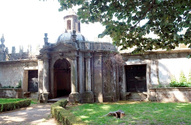 https://mdw-travel-data-us-east-1.s3.amazonaws.com/img/country/Portugal/Casa-dos-Biscainhos/img_03.jpg