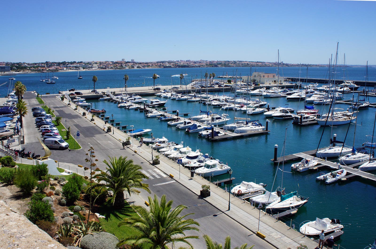 https://mdw-travel-data-us-east-1.s3.amazonaws.com/img/country/Portugal/Cascais-Marina/img_00.jpg