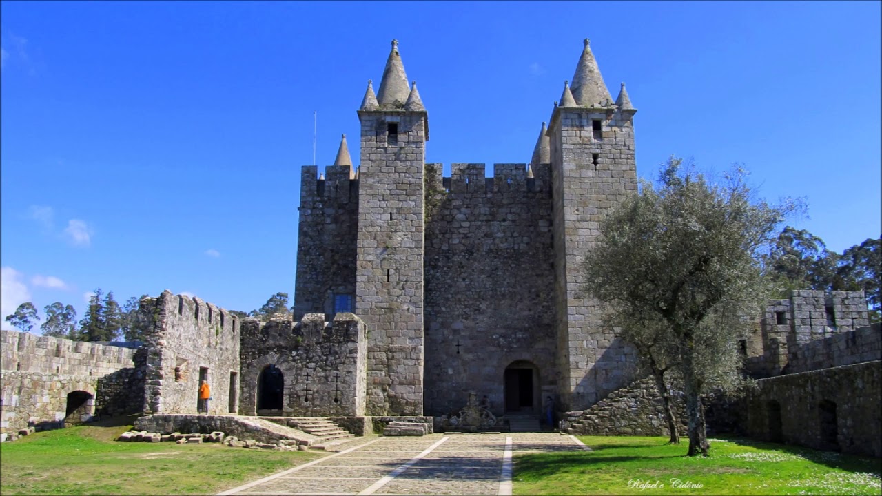 https://mdw-travel-data-us-east-1.s3.amazonaws.com/img/country/Portugal/Castelo-Santa-Maria-da-Feira/img_02.jpg