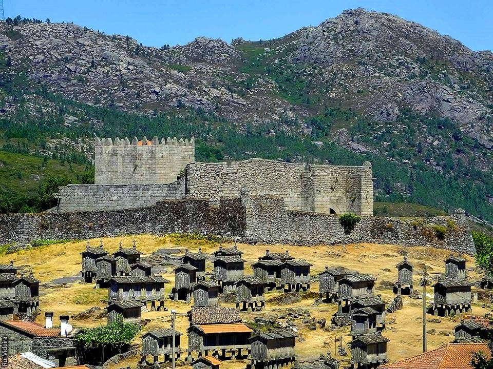 https://mdw-travel-data-us-east-1.s3.amazonaws.com/img/country/Portugal/Castelo-de-Lindoso/img_01.jpg