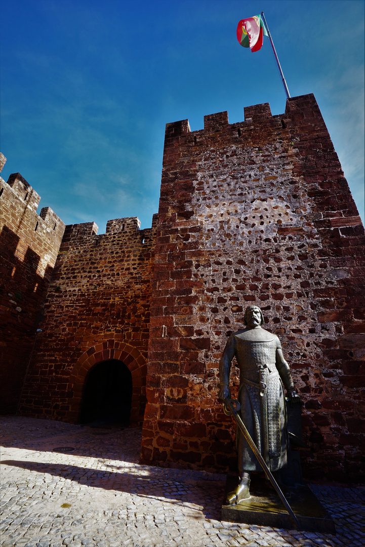 https://mdw-travel-data-us-east-1.s3.amazonaws.com/img/country/Portugal/Castelo-de-Silves/img_05.jpg