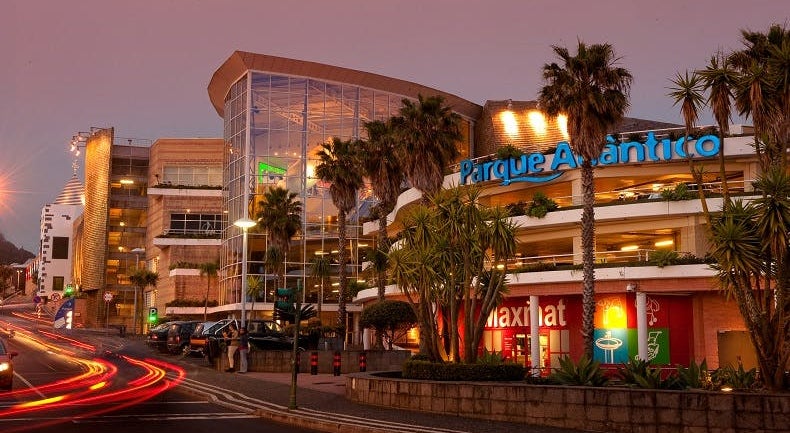 https://mdw-travel-data-us-east-1.s3.amazonaws.com/img/country/Portugal/Centro-Comercial-Parque-Atlantico/img_01.jpg