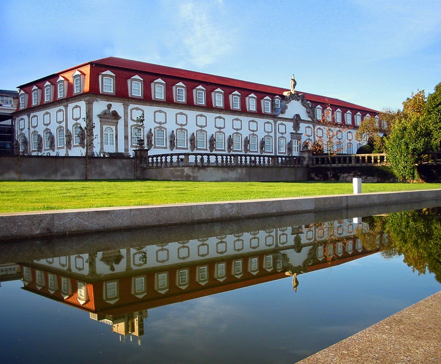 https://mdw-travel-data-us-east-1.s3.amazonaws.com/img/country/Portugal/Centro-Cultural-Vila-Flor/img_02.jpg