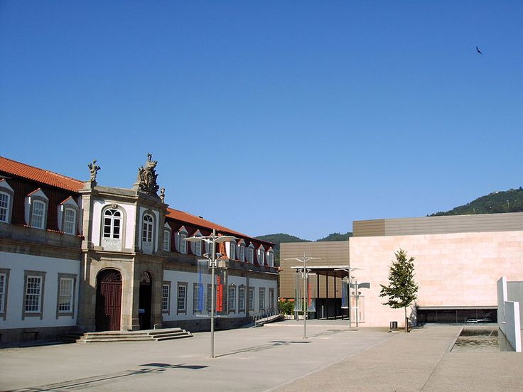 https://mdw-travel-data-us-east-1.s3.amazonaws.com/img/country/Portugal/Centro-Cultural-Vila-Flor/img_03.jpg